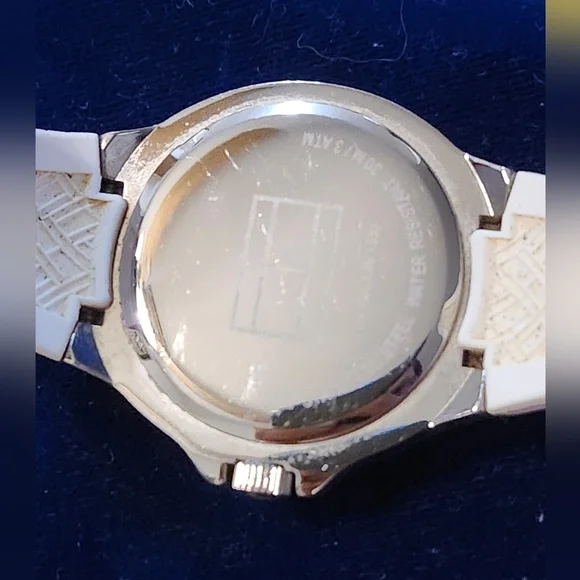 VINTAGE Y2K Tommy Hilfiger Womens Watch - Picture 4 of 5
